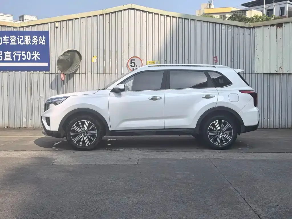 Kia Sportage — фото 10