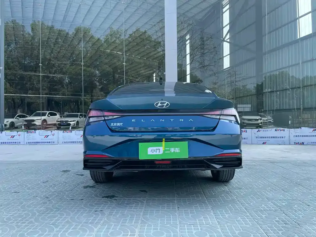 Hyundai Elantra — фото 4