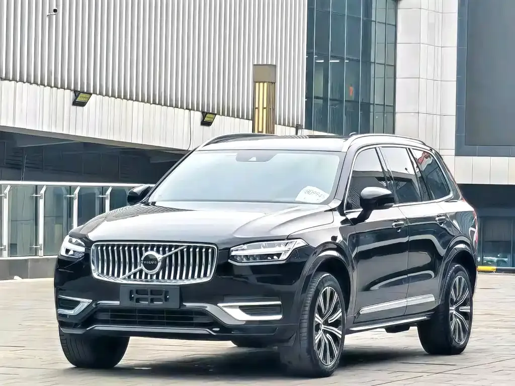 Volvo XC90 — фото 1