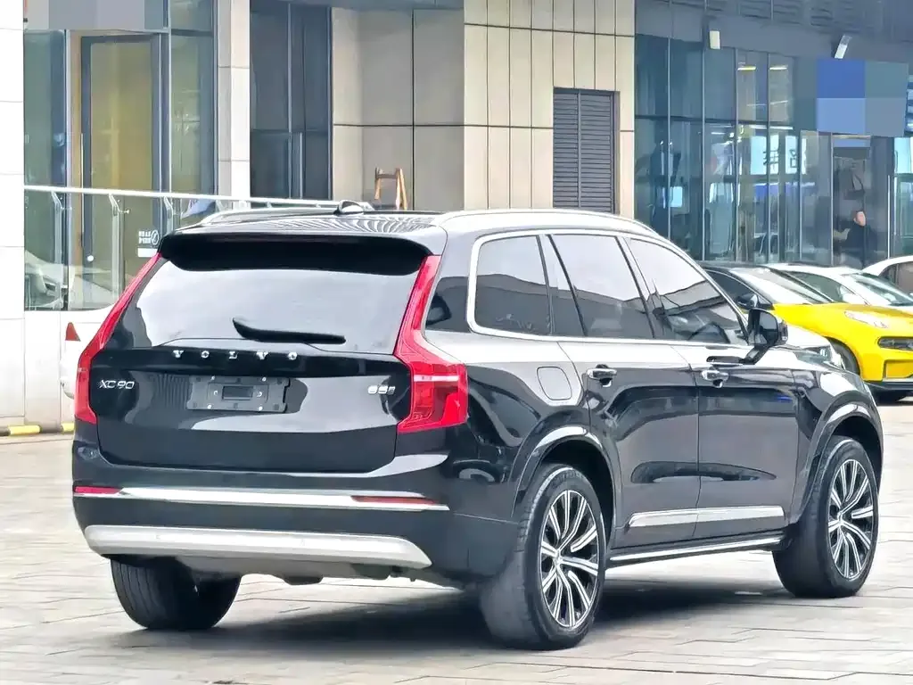 Volvo XC90 — фото 2