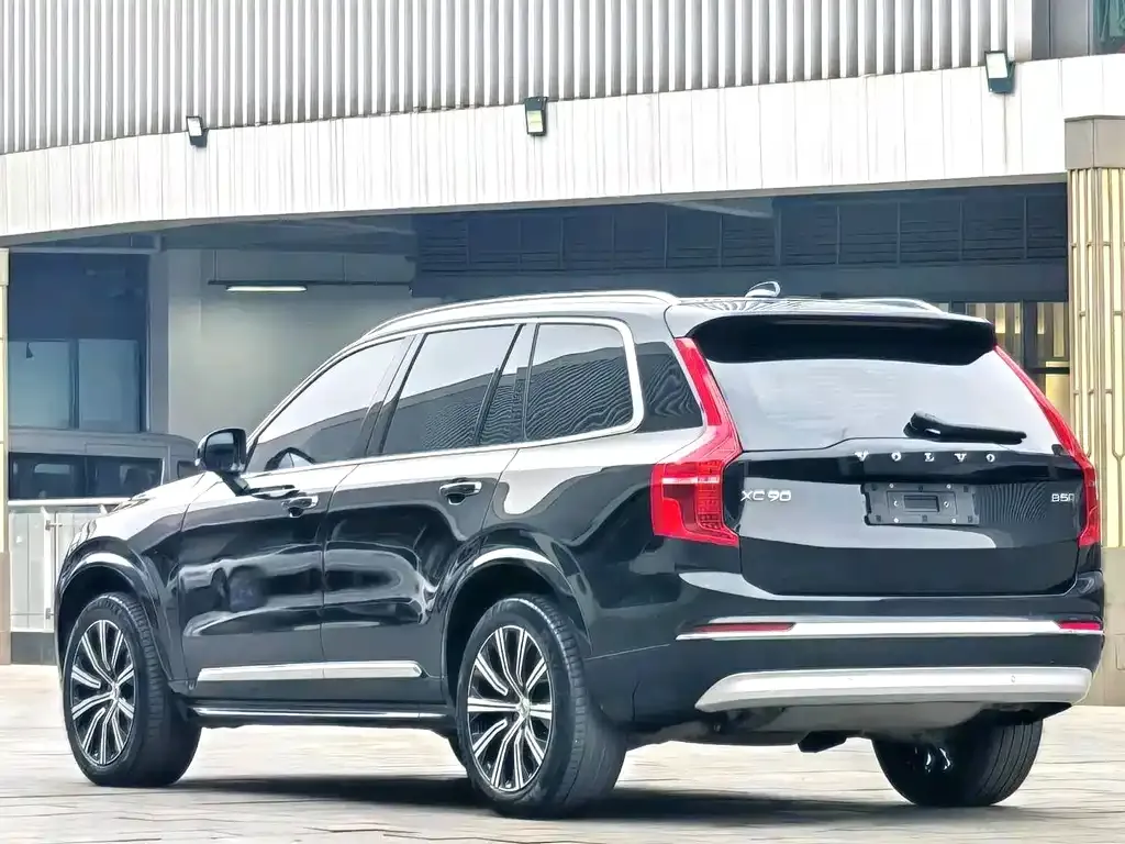 Volvo XC90 — фото 6