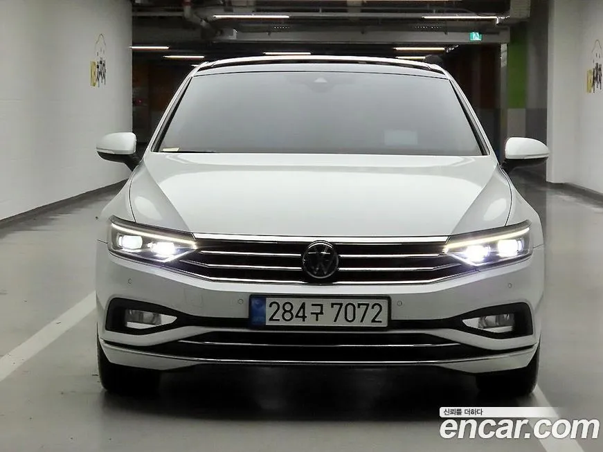 Volkswagen Passat — фото 1