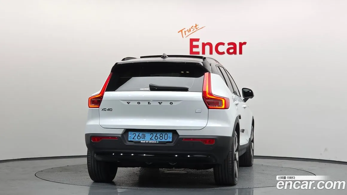 Volvo XC40 — фото 2
