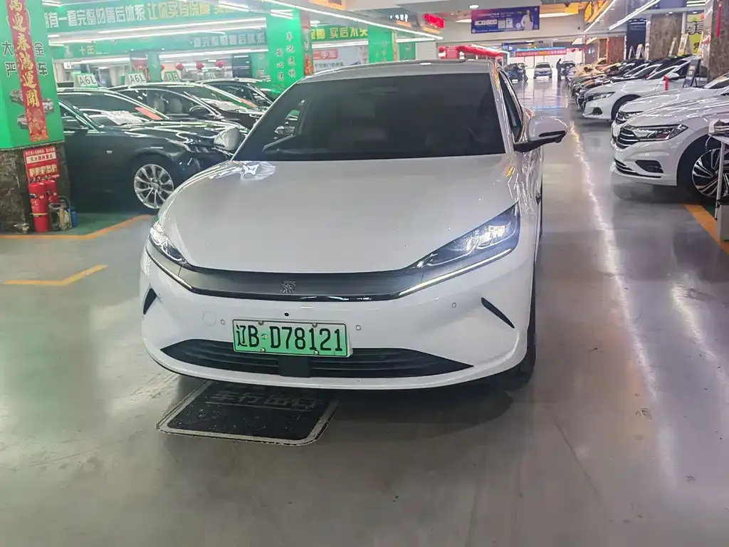 BYD Qin L — фото 1