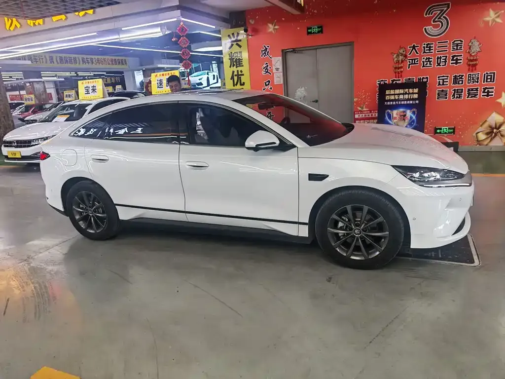 BYD Qin L — фото 8
