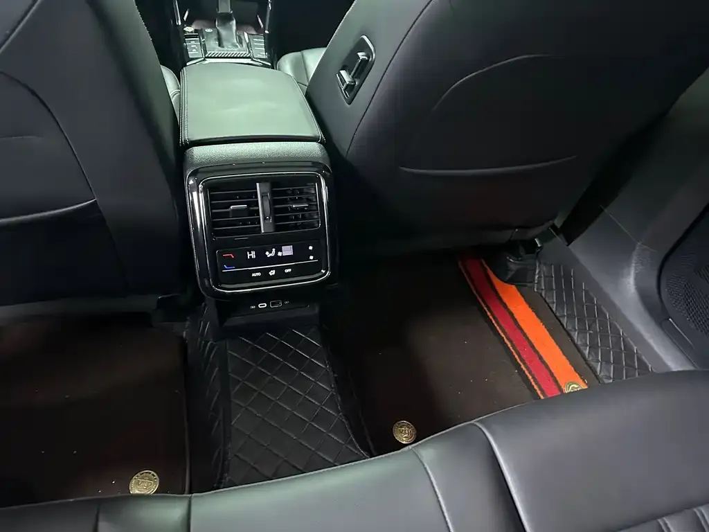 Volkswagen Passat — фото 6