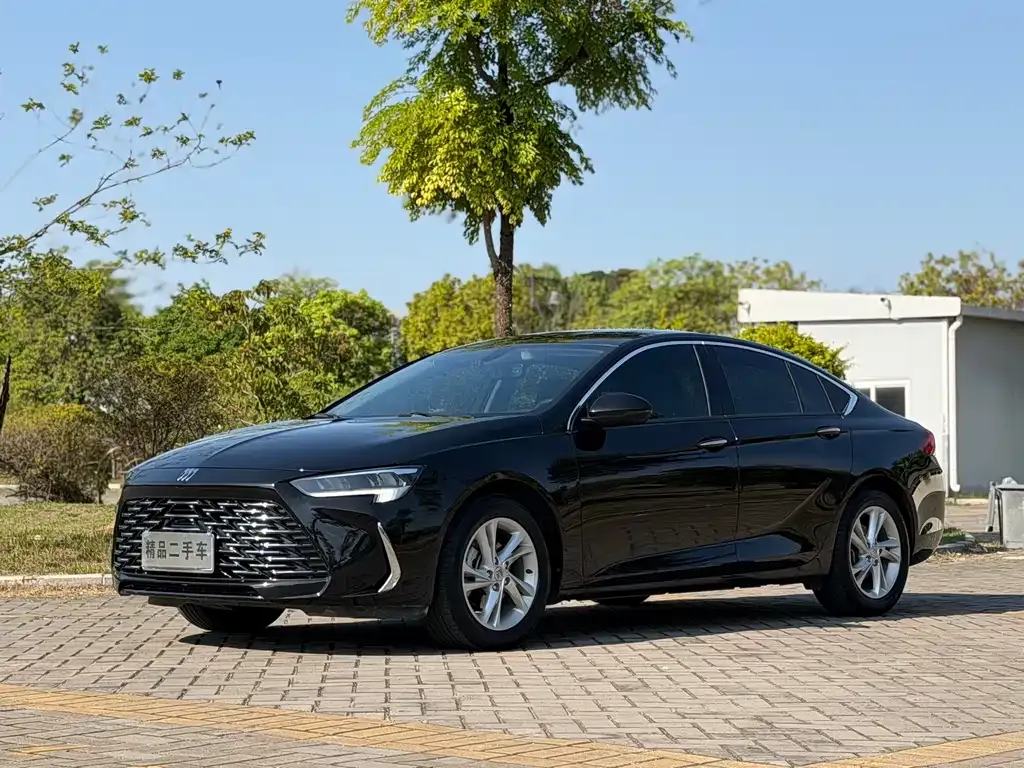 Buick Regal — фото 1