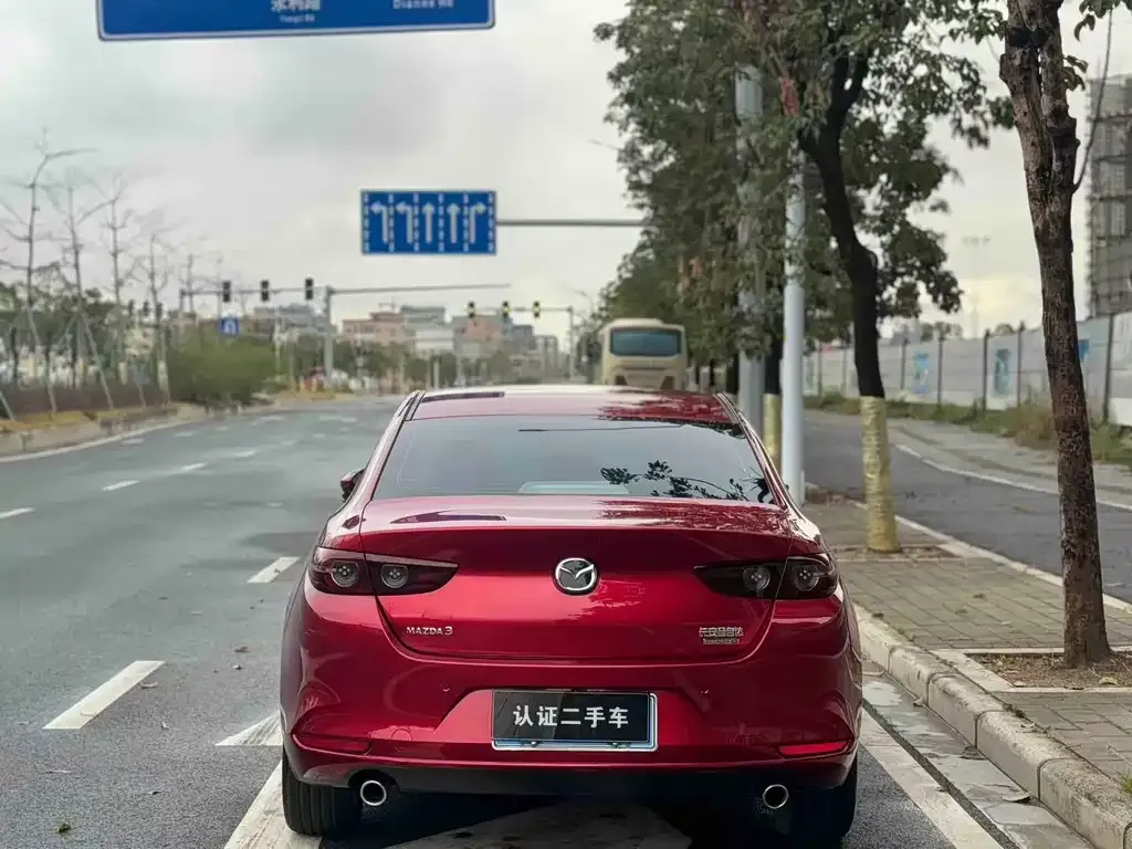 Mazda 3 Axela — фото 3