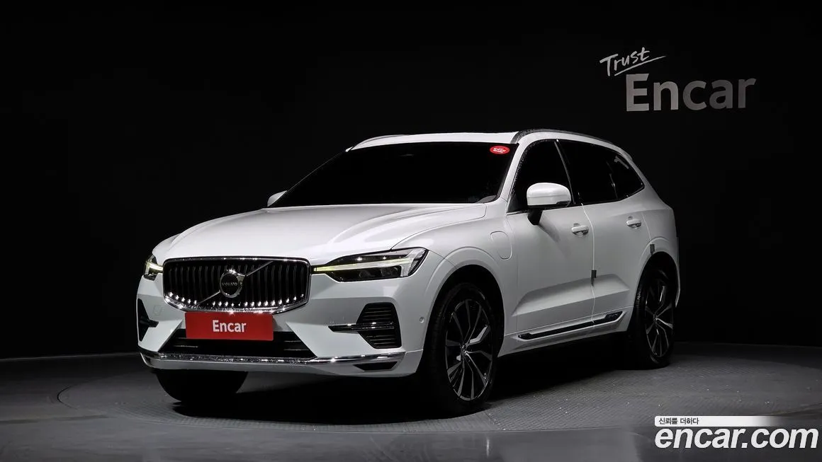 Volvo XC60 — фото 1