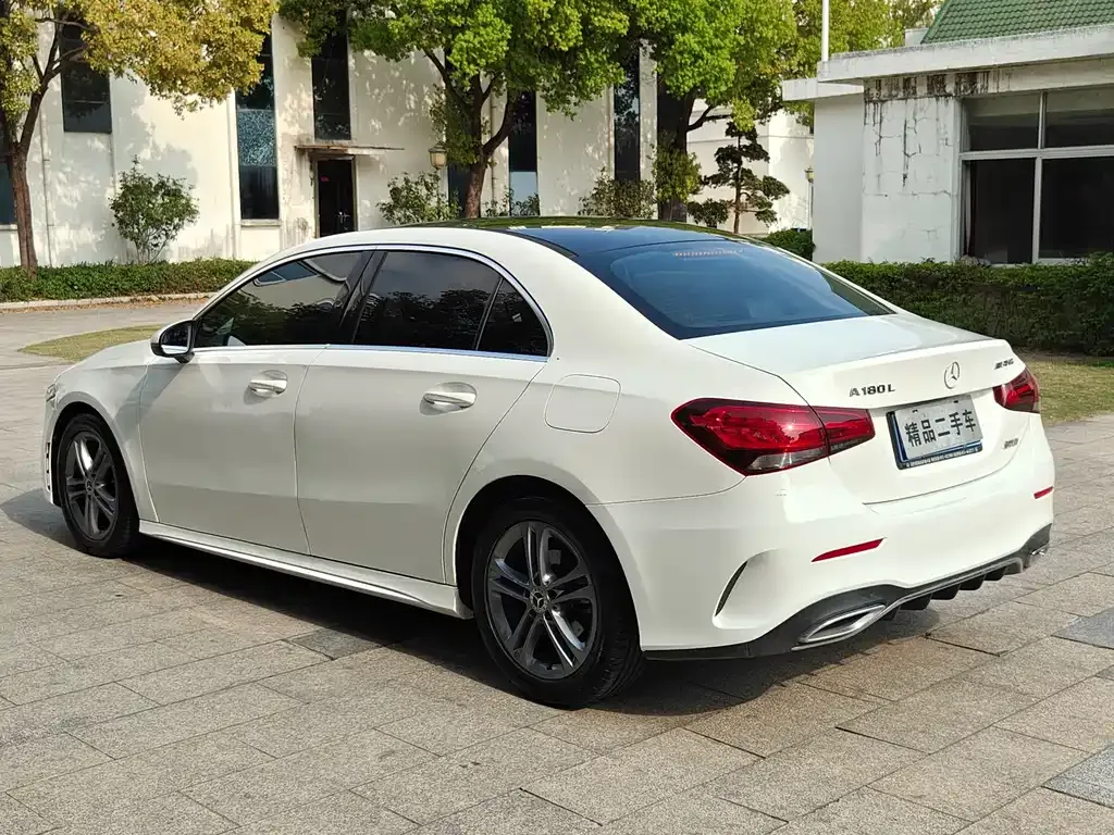 Mercedes-Benz A-Class — фото 6