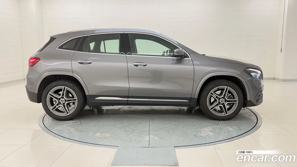 Mercedes-Benz GLA-Class — фото 10