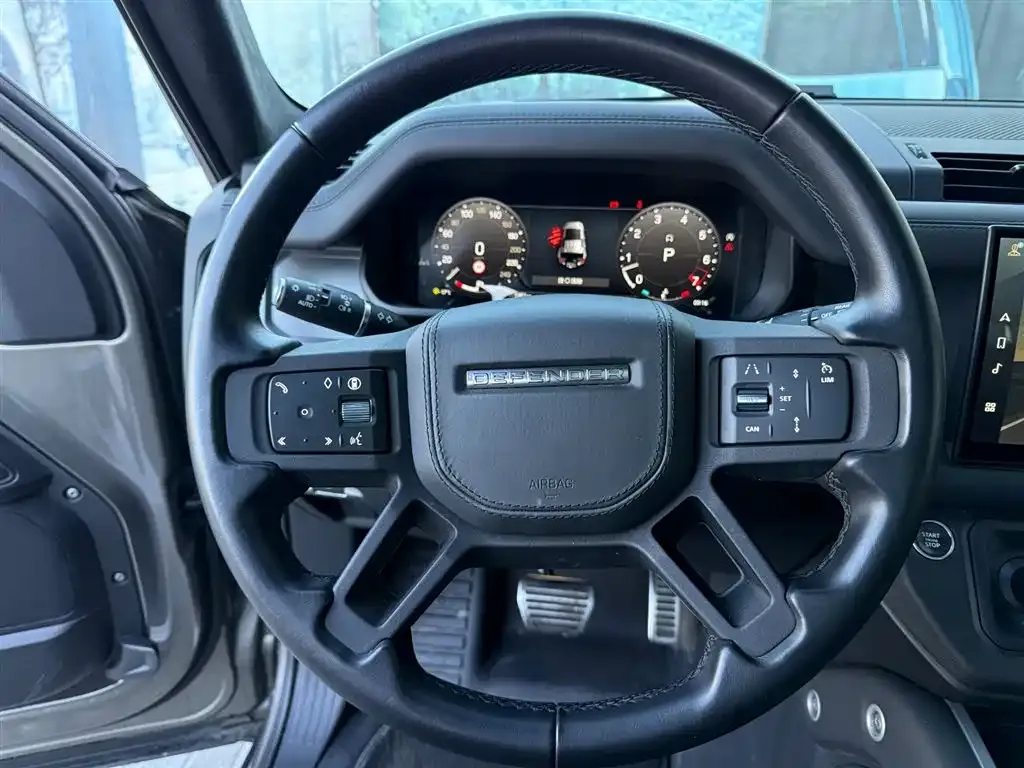 Land Rover Defender — фото 10