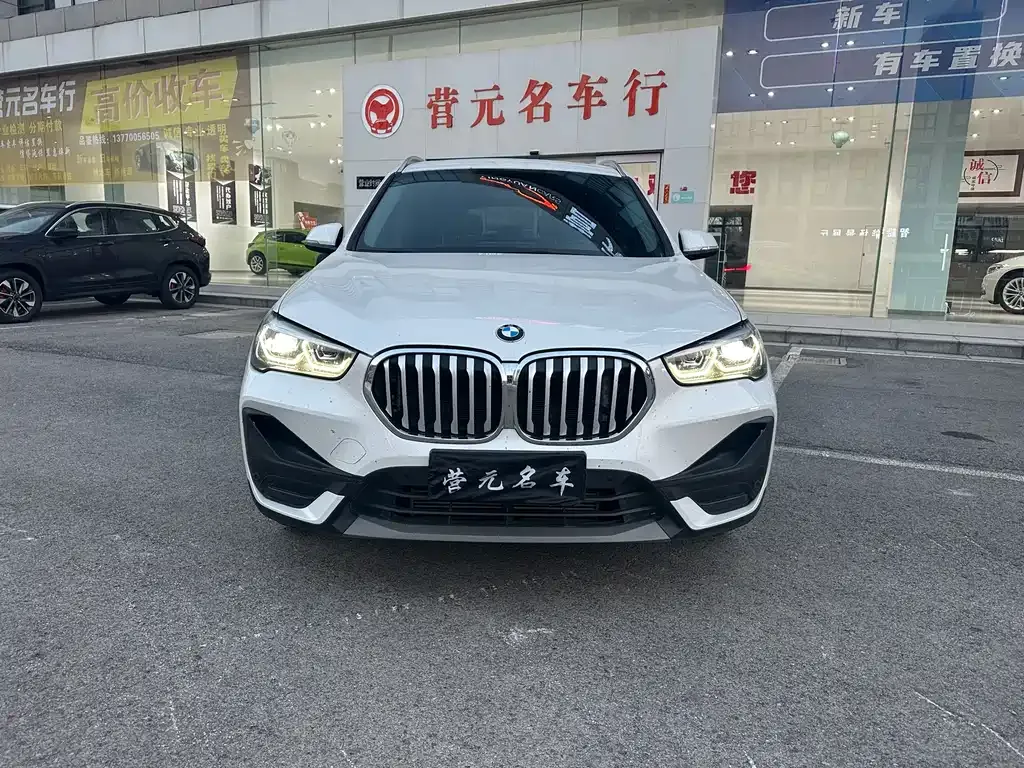 BMW X1 — фото 10