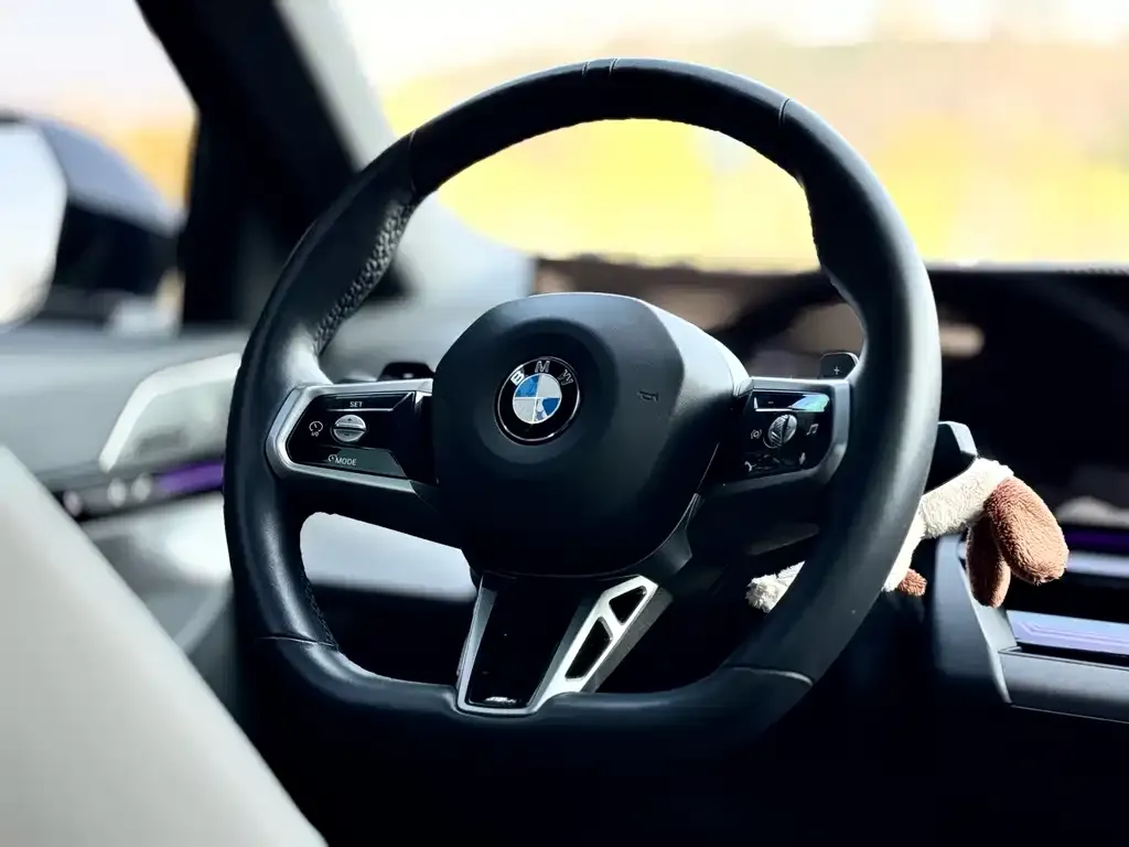BMW 5 Series — фото 3