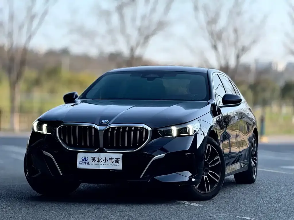BMW 5 Series — фото 2