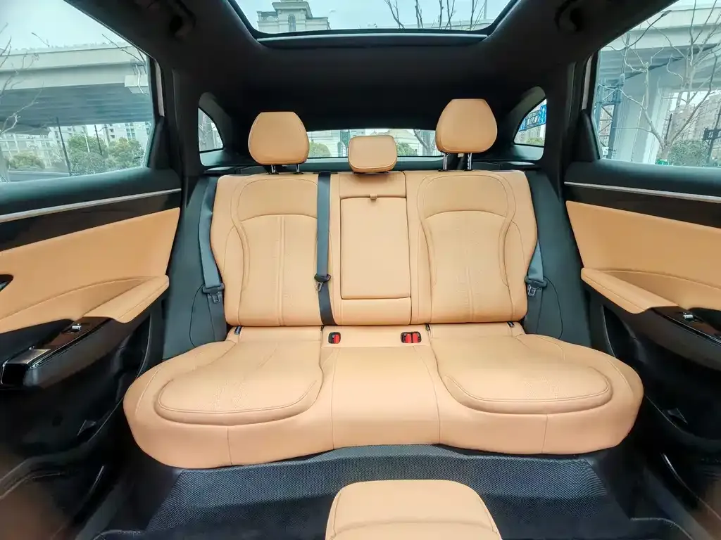 Geely Galaxy L7 — фото 6