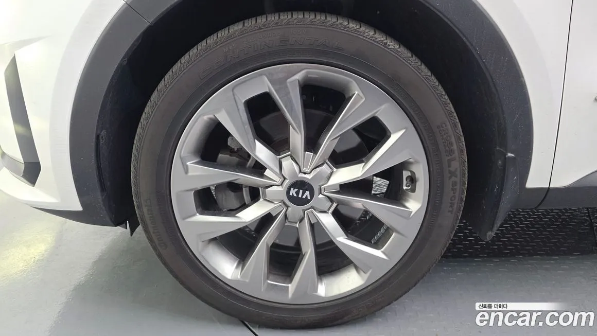Kia Sorento — фото 9