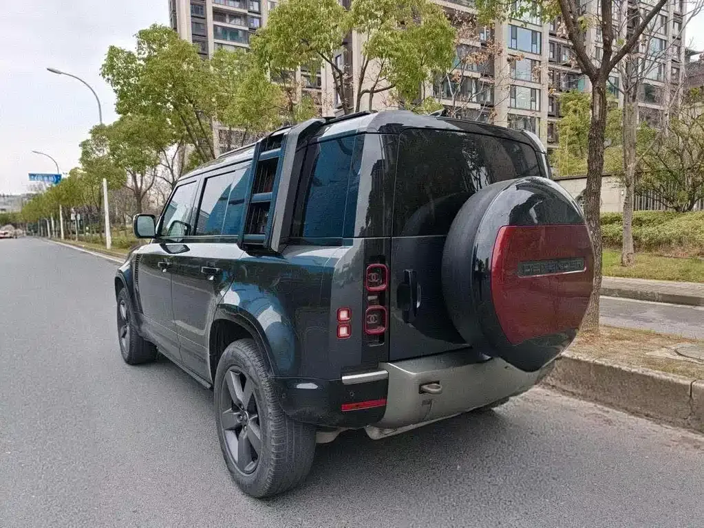 Land Rover Defender — фото 7