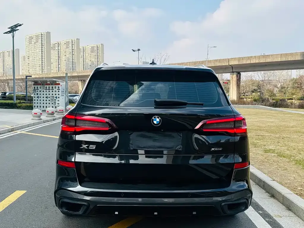 BMW X5 (Import) — фото 4