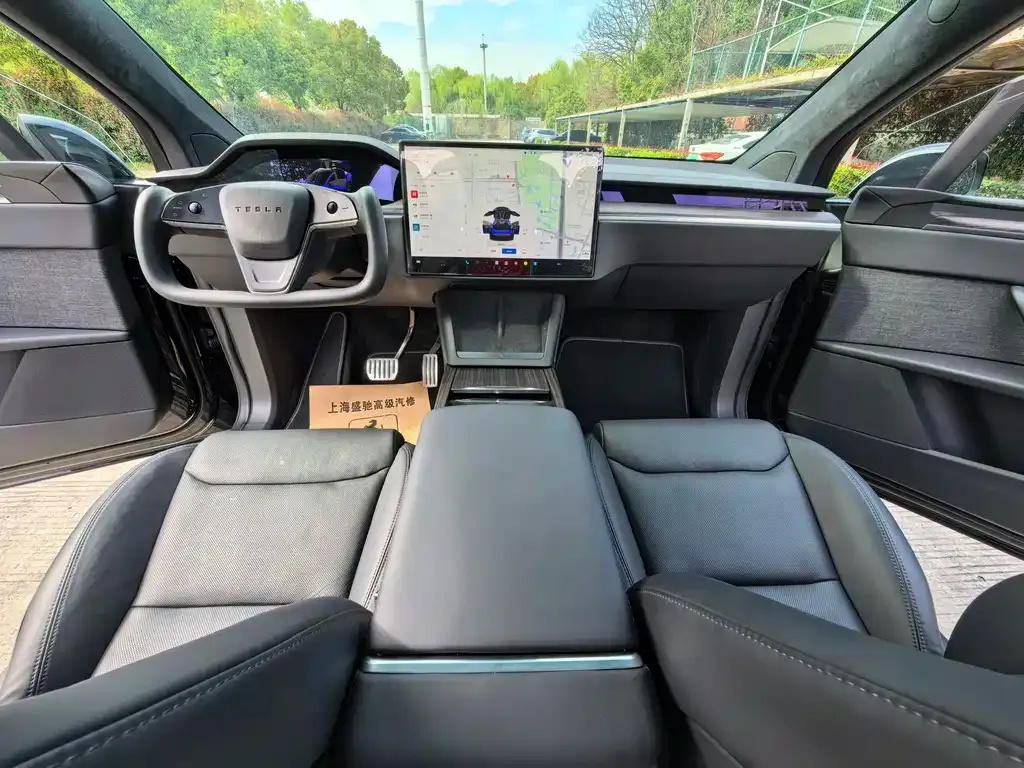 Tesla Model X — фото 3