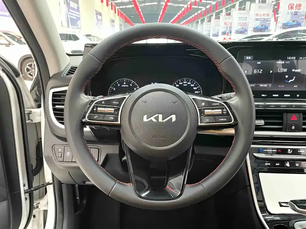 Kia KX3 — фото 9