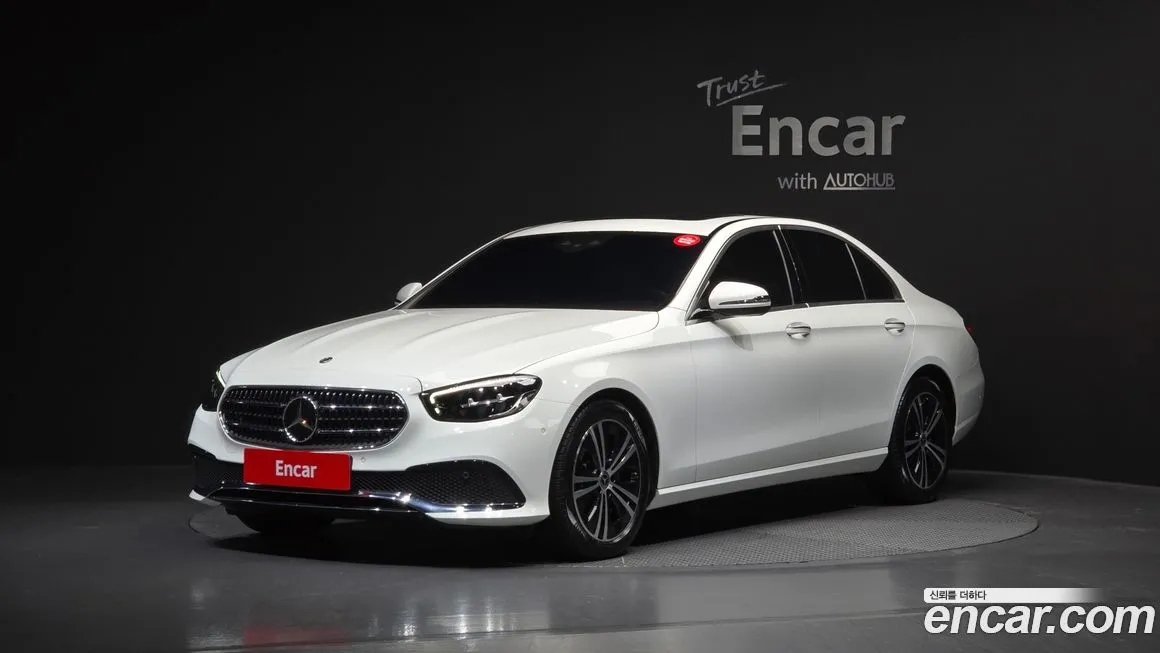 Mercedes-Benz E-Class — фото 1