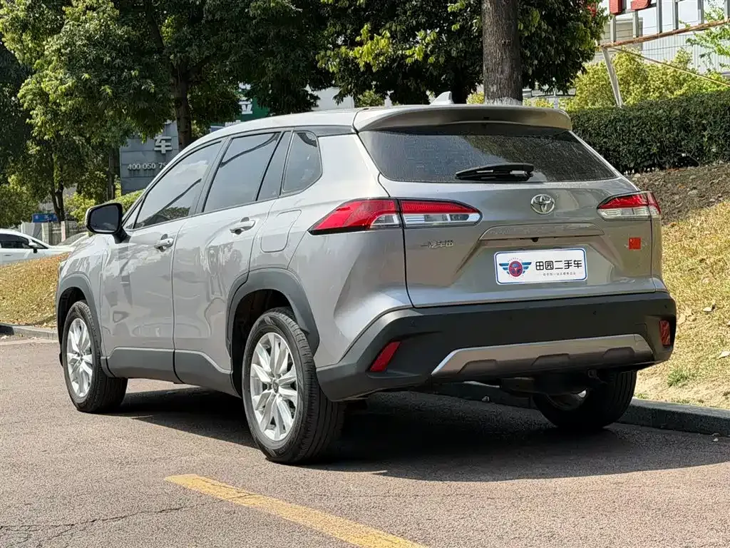 Toyota Corolla Cross — фото 9