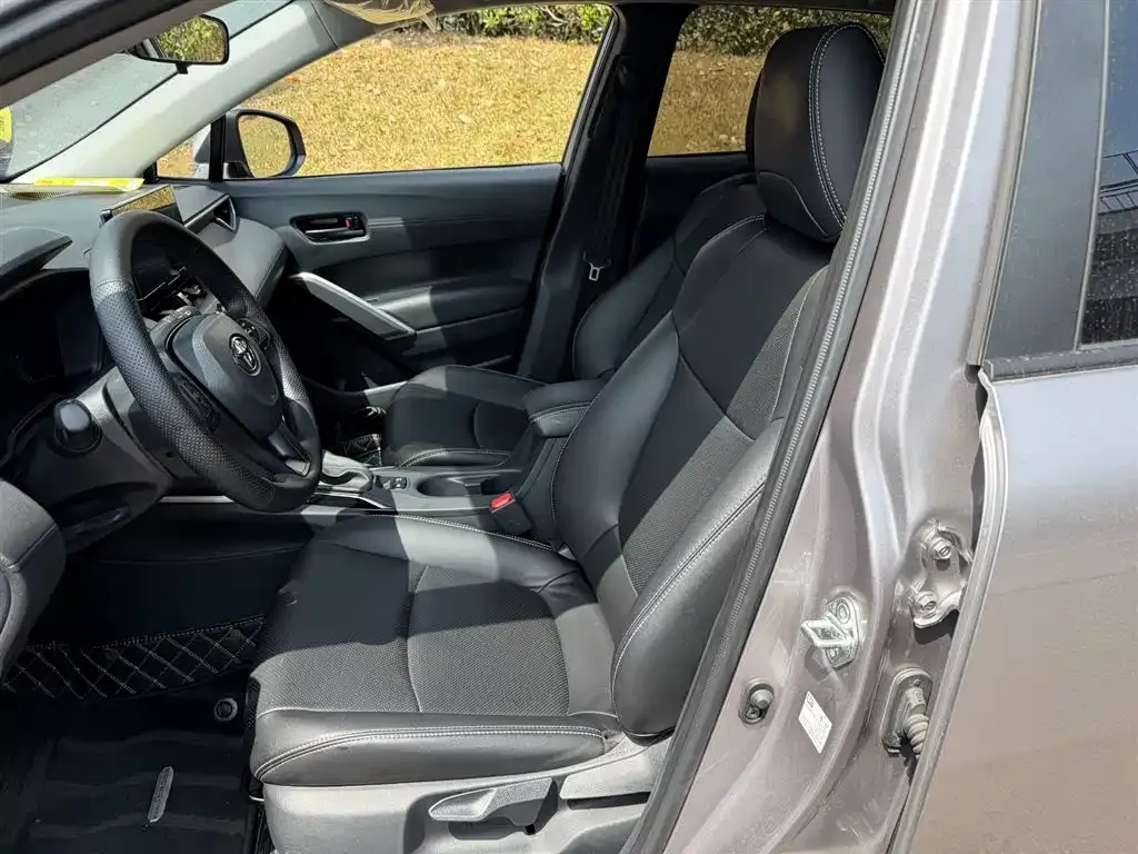 Toyota Corolla Cross — фото 6