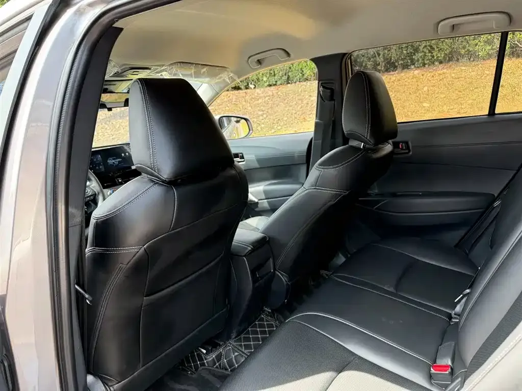 Toyota Corolla Cross — фото 2