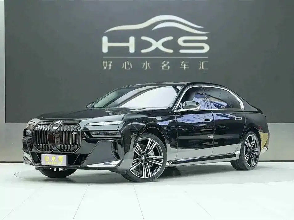 BMW 7 Series — фото 1