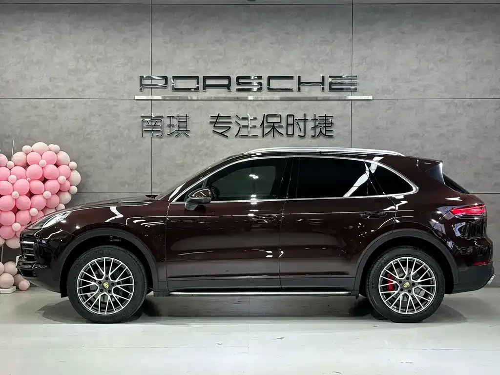 Porsche Cayenne — фото 8