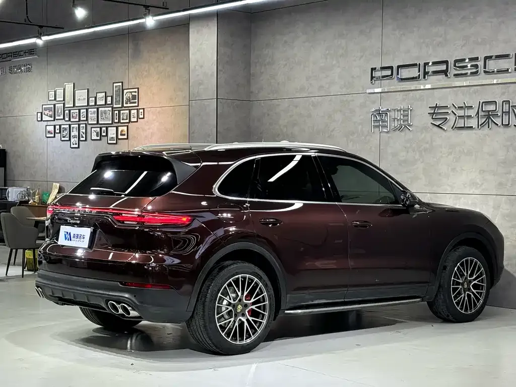 Porsche Cayenne — фото 3