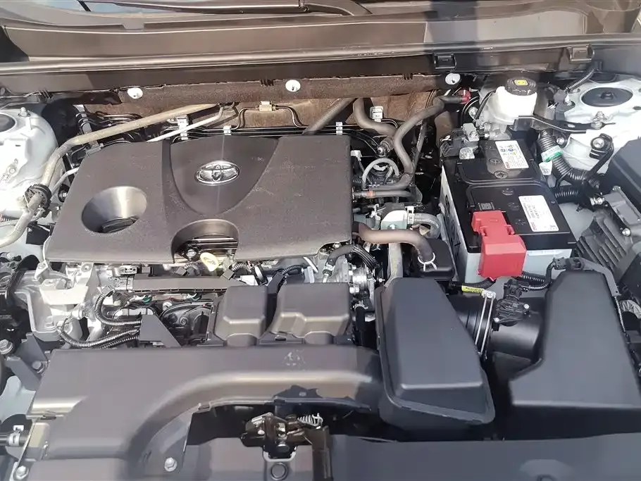 Toyota RAV4 — фото 10