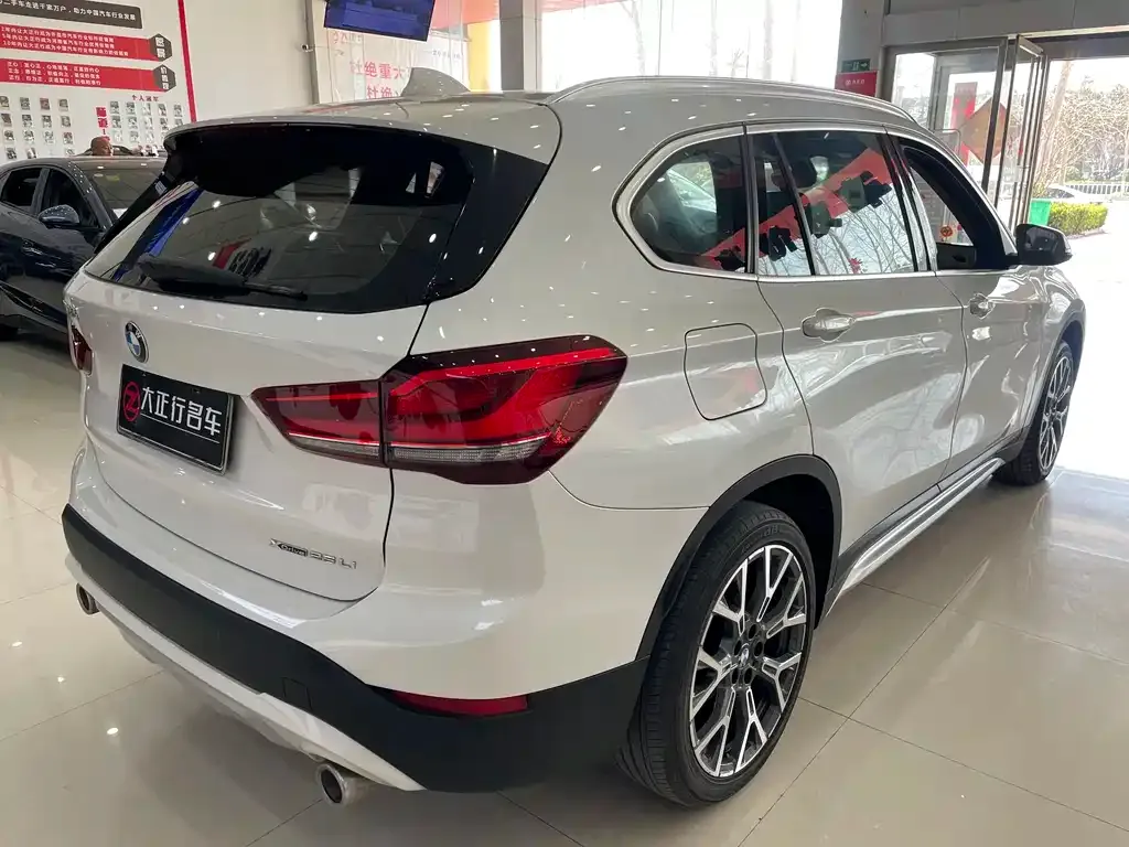 BMW X1 — фото 6