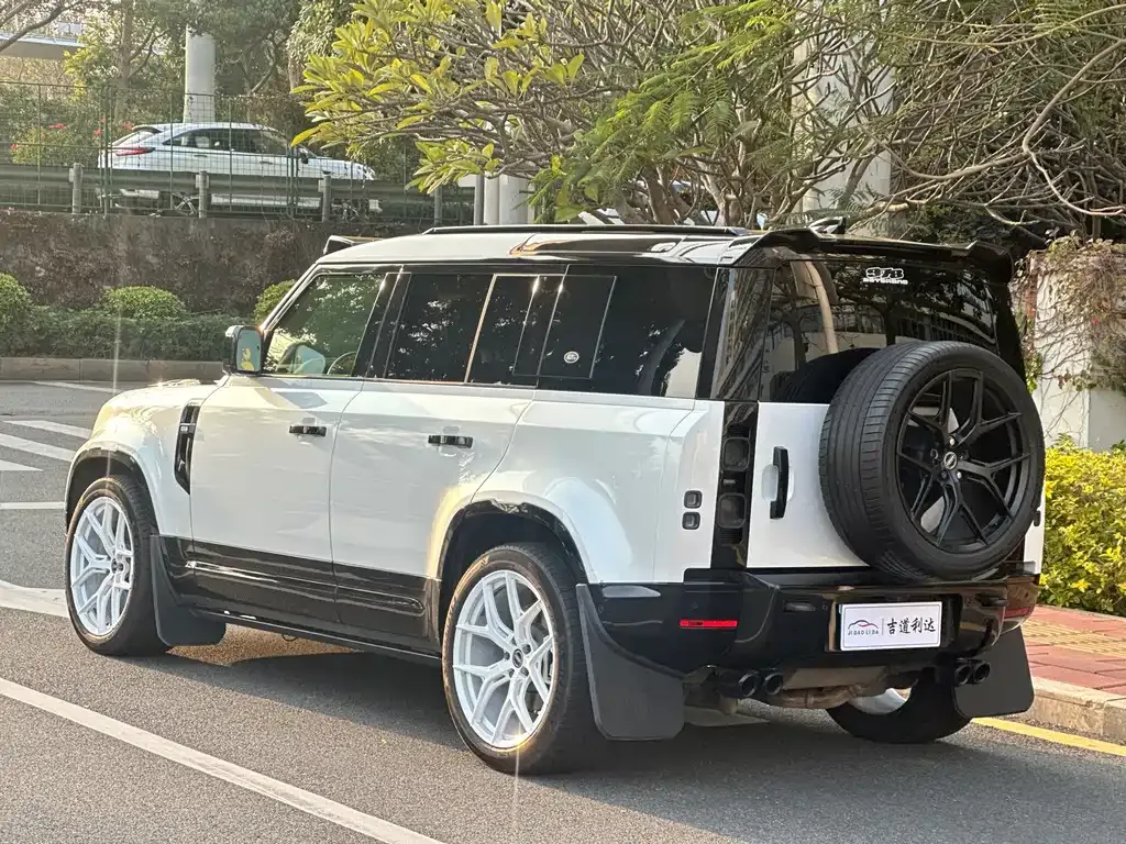 Land Rover Defender — фото 7