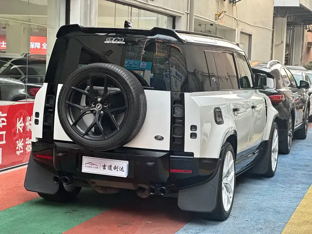 Land Rover Defender — фото 5