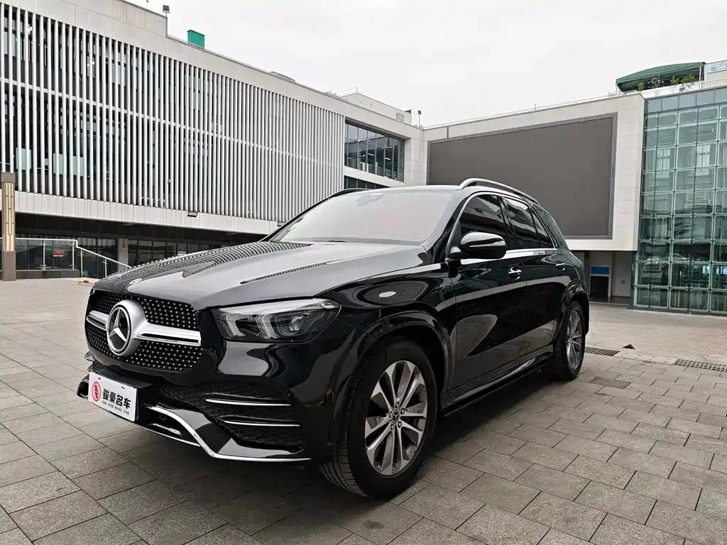 Mercedes-Benz GLE — фото 1