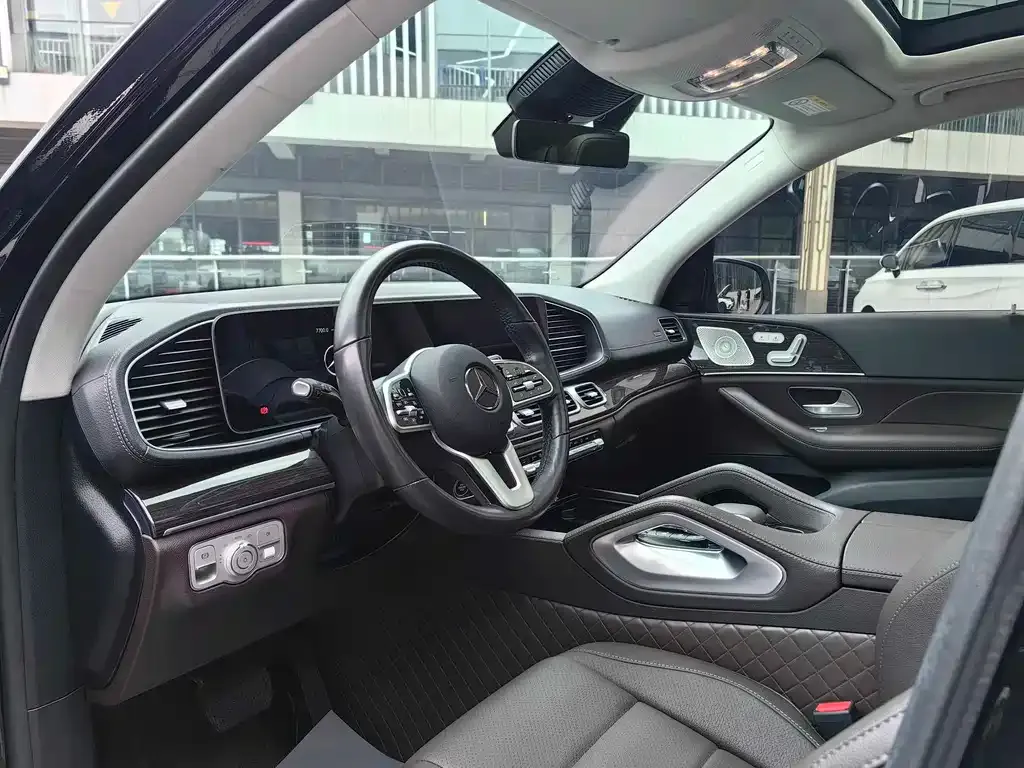 Mercedes-Benz GLE — фото 6