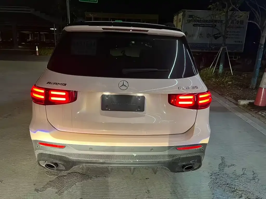 Mercedes-Benz GLB AMG — фото 7