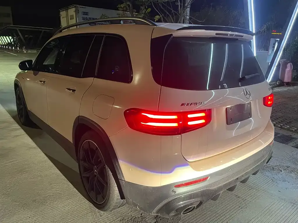 Mercedes-Benz GLB AMG — фото 6