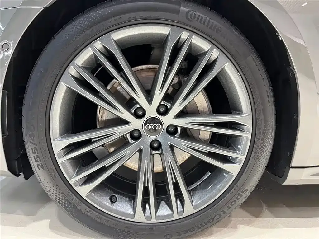 Audi A7 — фото 10