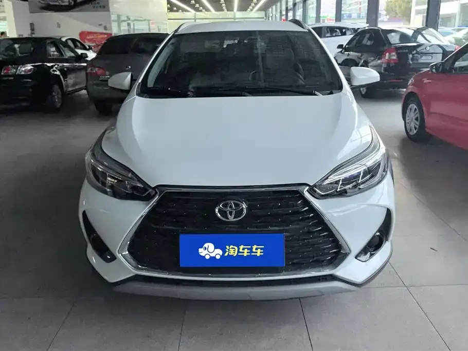 Toyota Yaris L — фото 7