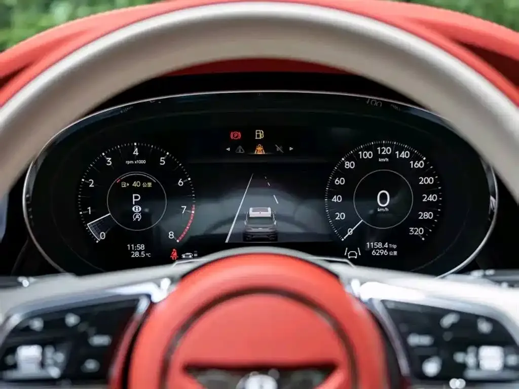 Bentley Bentayga — фото 10