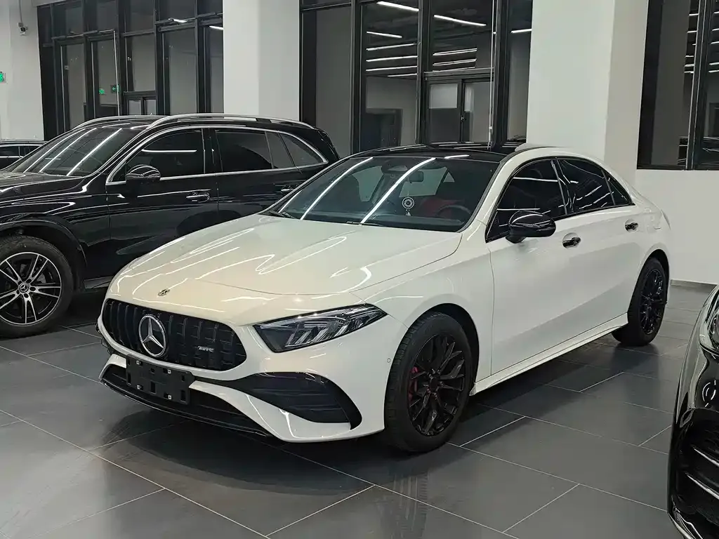 Mercedes-Benz A-Class — фото 1