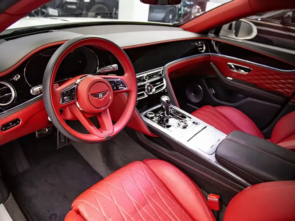 Bentley Flying Spur — фото 10