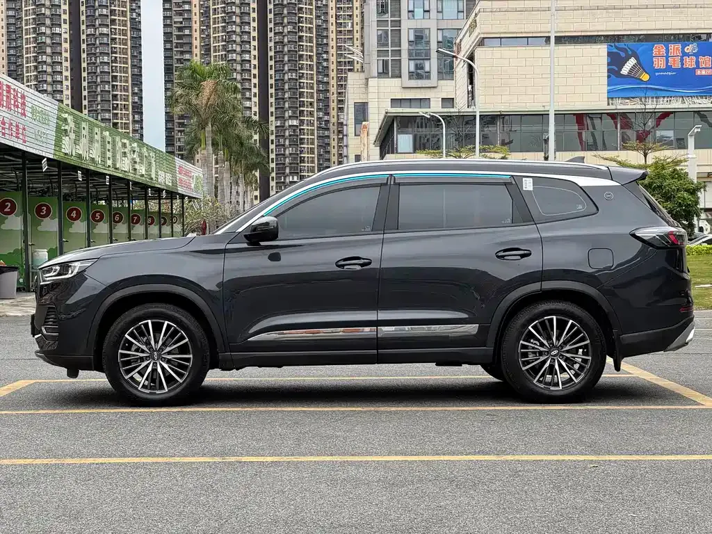 Chery Tiggo 8 — фото 3