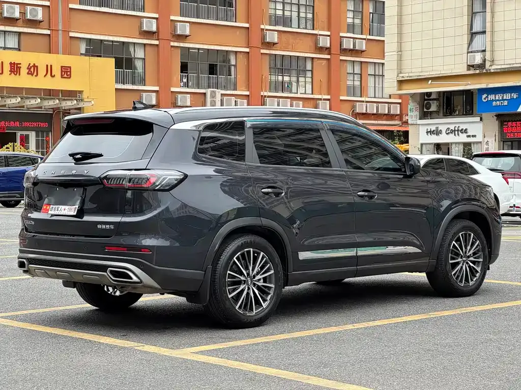 Chery Tiggo 8 — фото 4