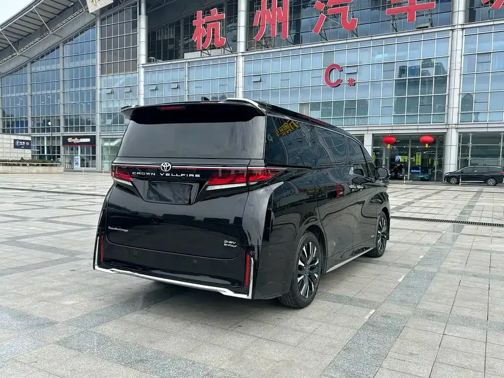 Toyota Vellfire — фото 10