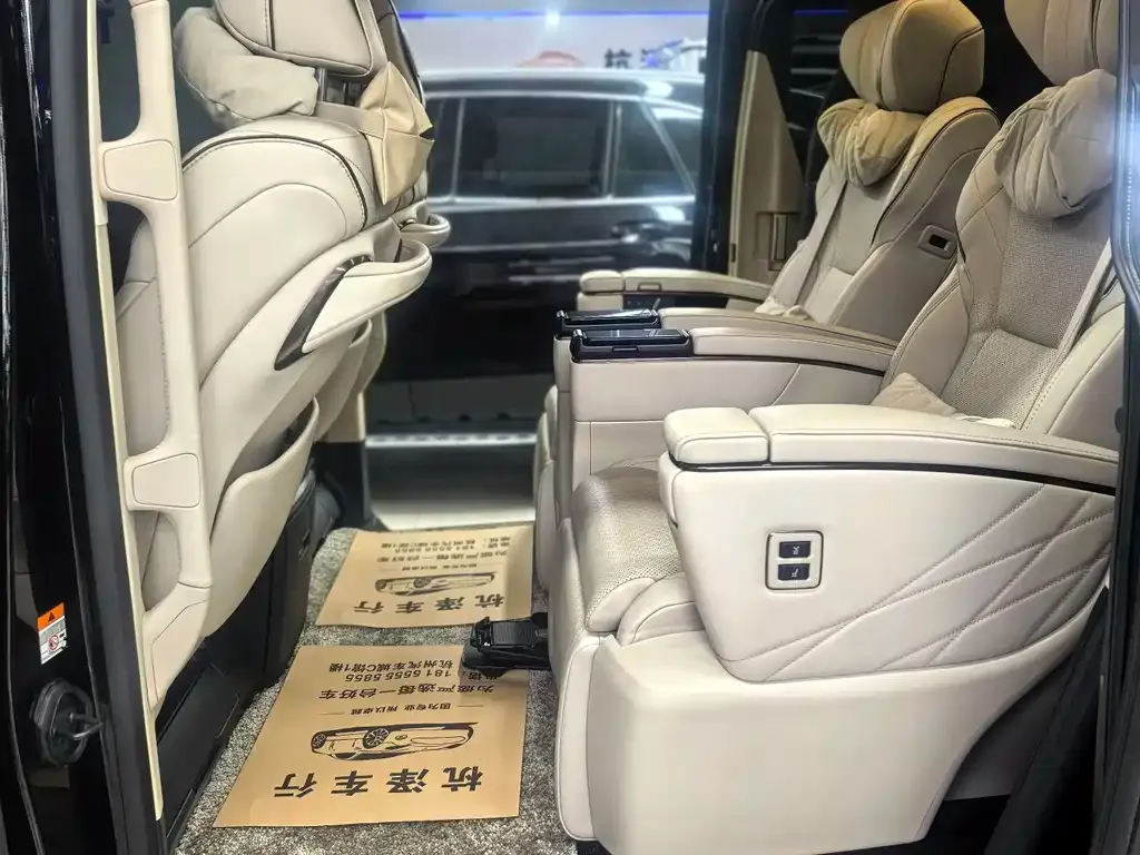 Toyota Vellfire — фото 5