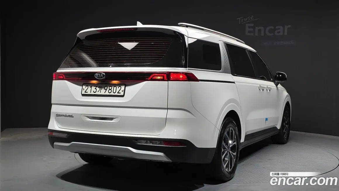 Kia Carnival — фото 2
